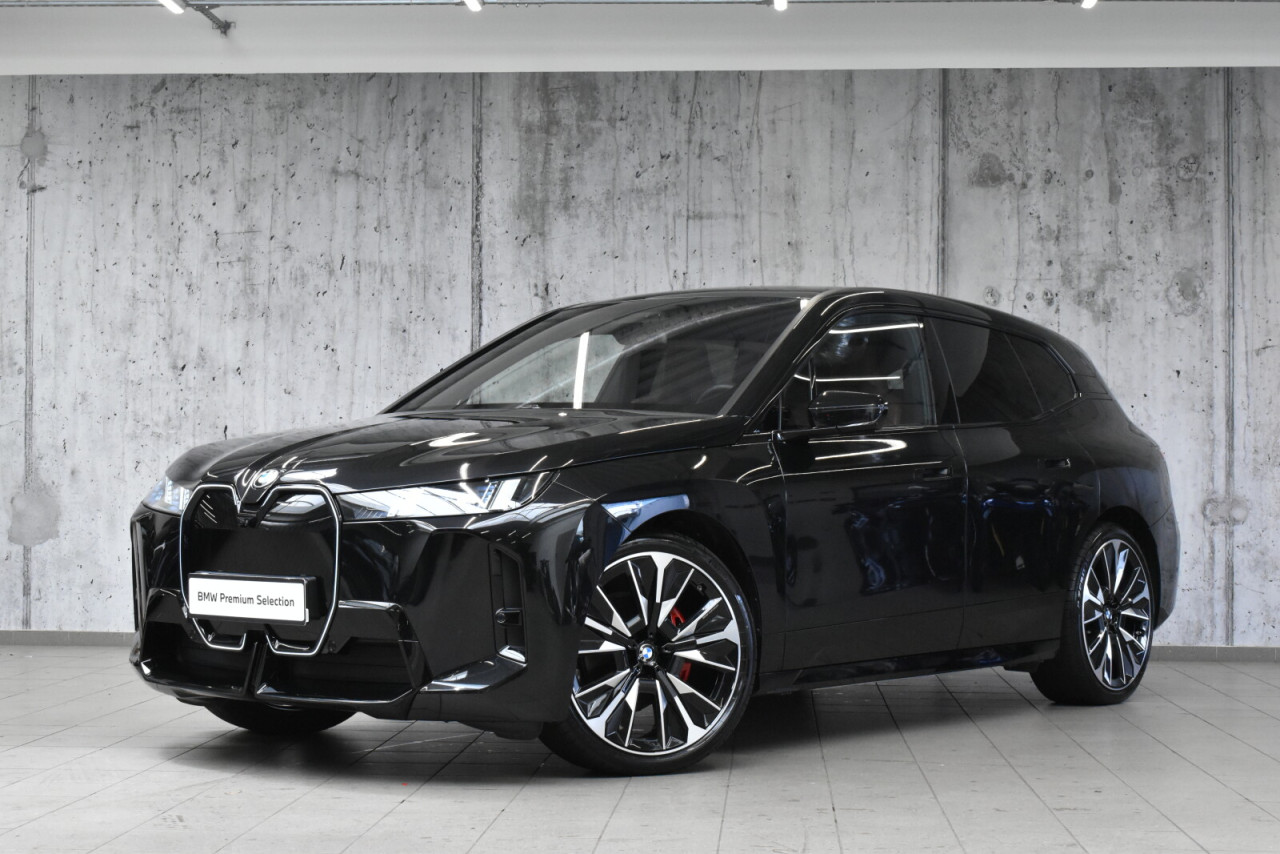 BMW iX