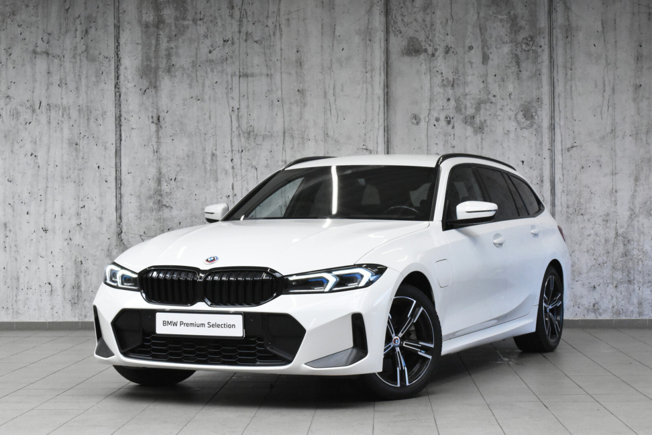 BMW 330