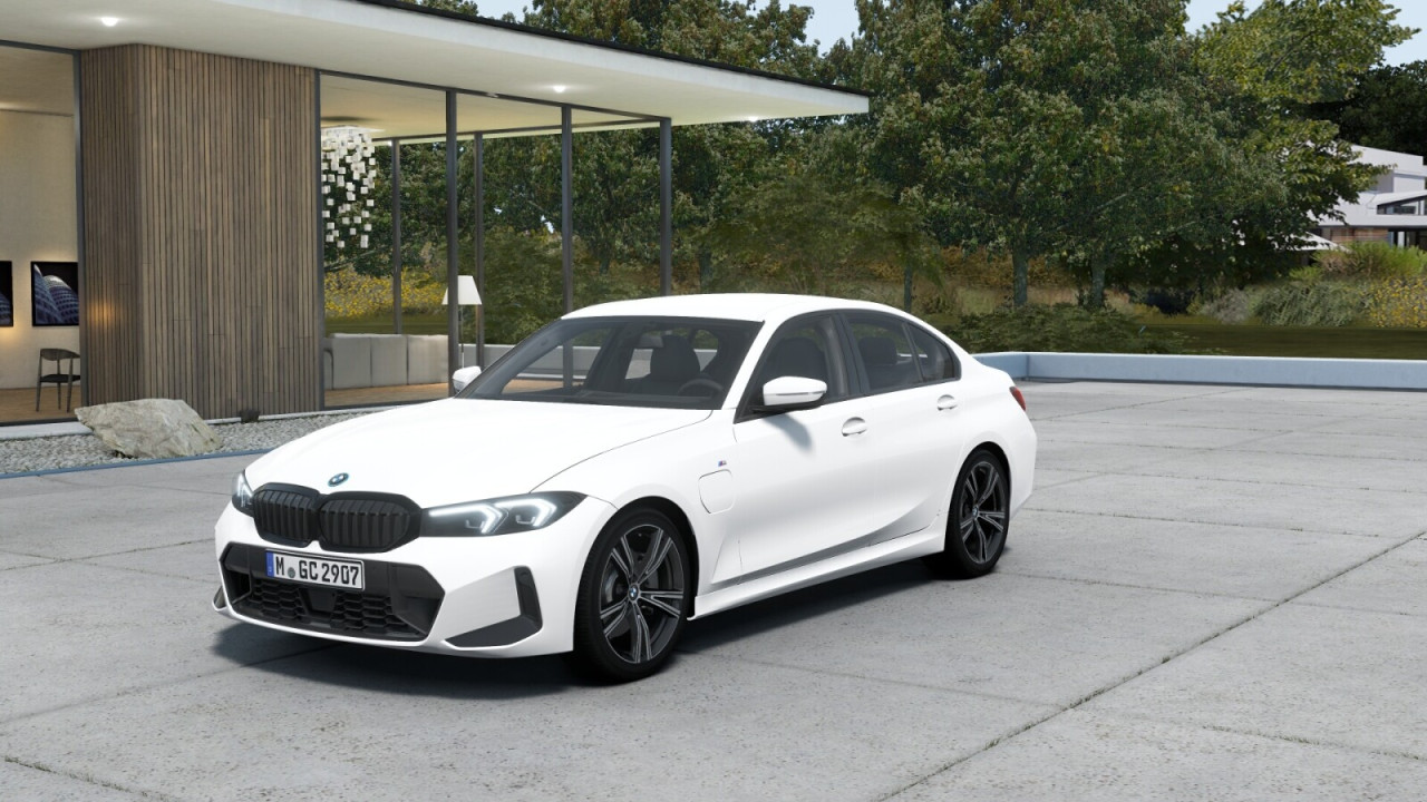 BMW 330