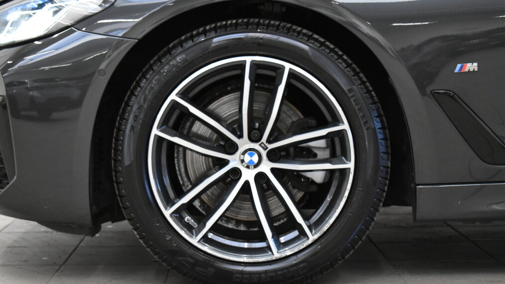 BMW Serii 5, 520