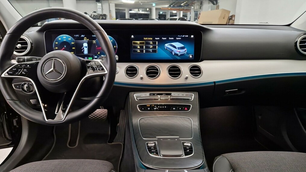 Mercedes-Benz E 220