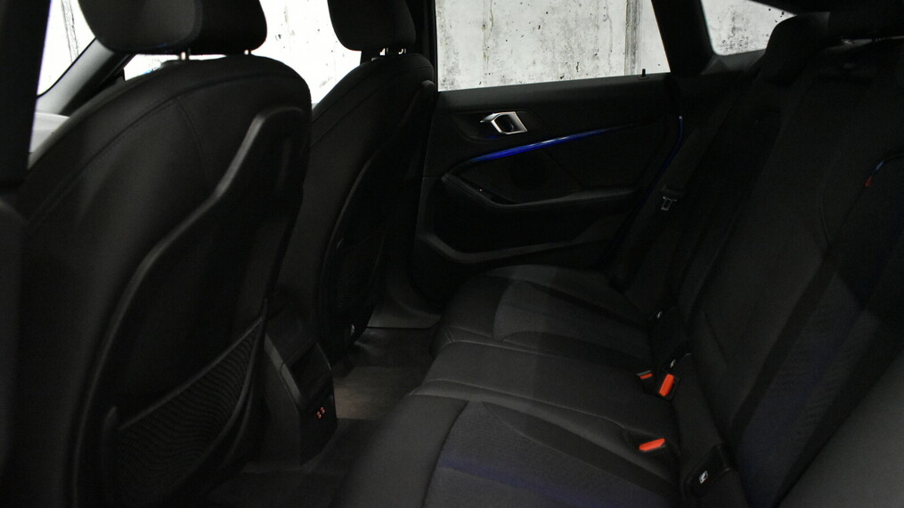 BMW Seria 2 218