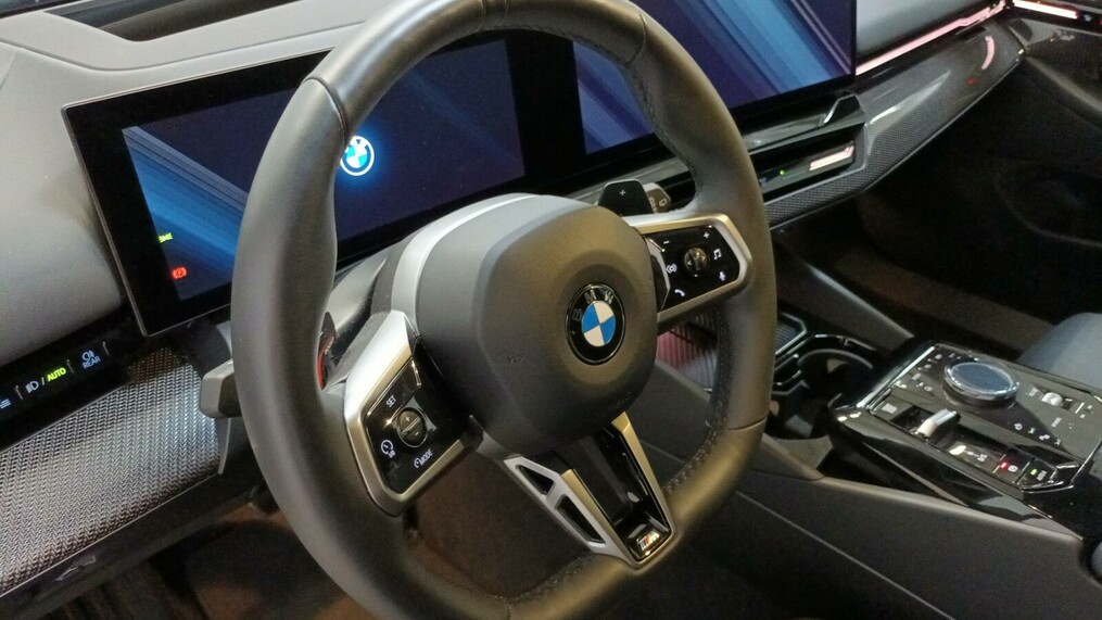 BMW Serii 5, 520