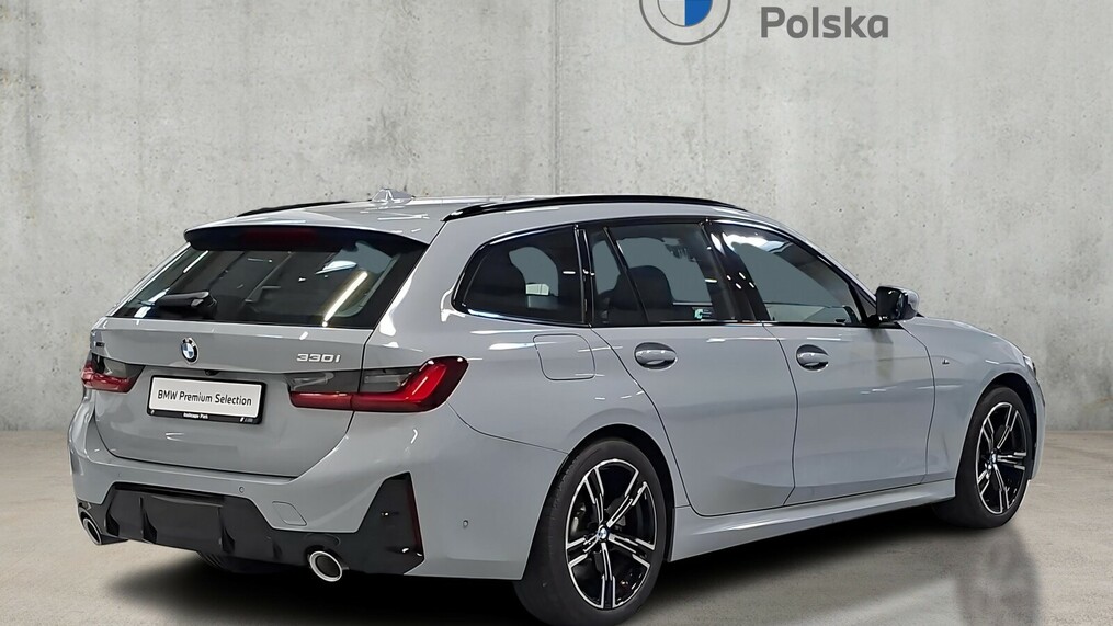 BMW Serii 3, 330