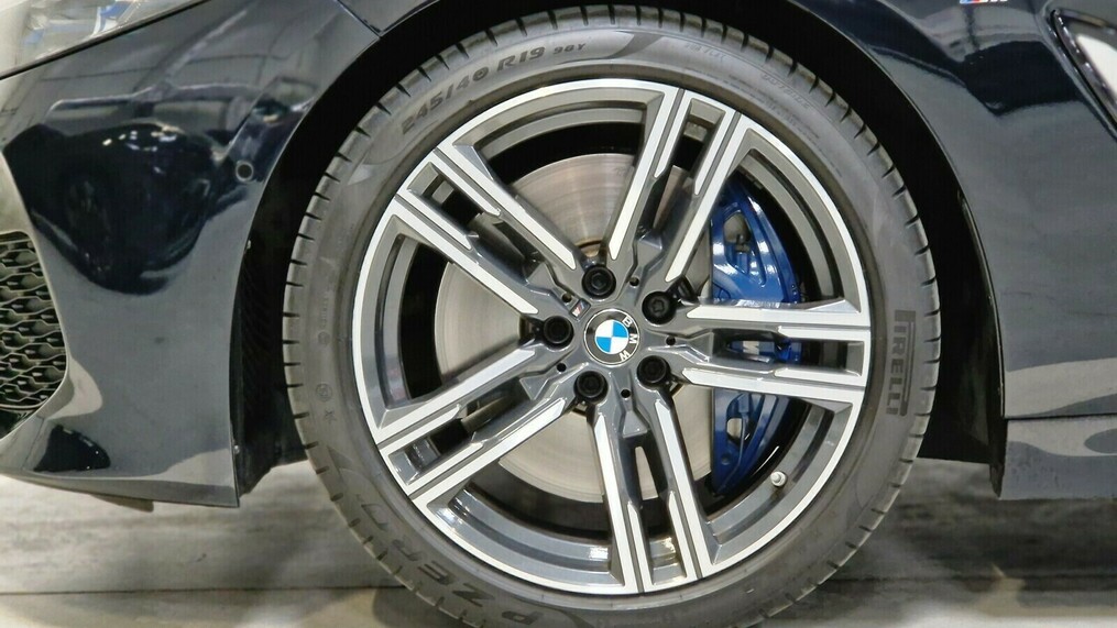 BMW Seria 8 840