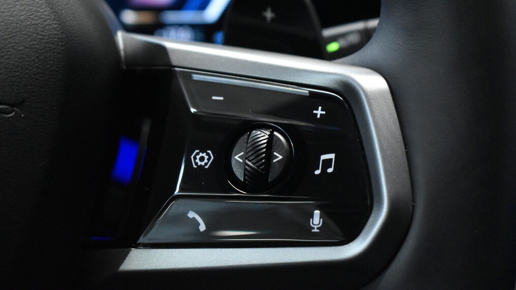 BMW Serii 5, 520