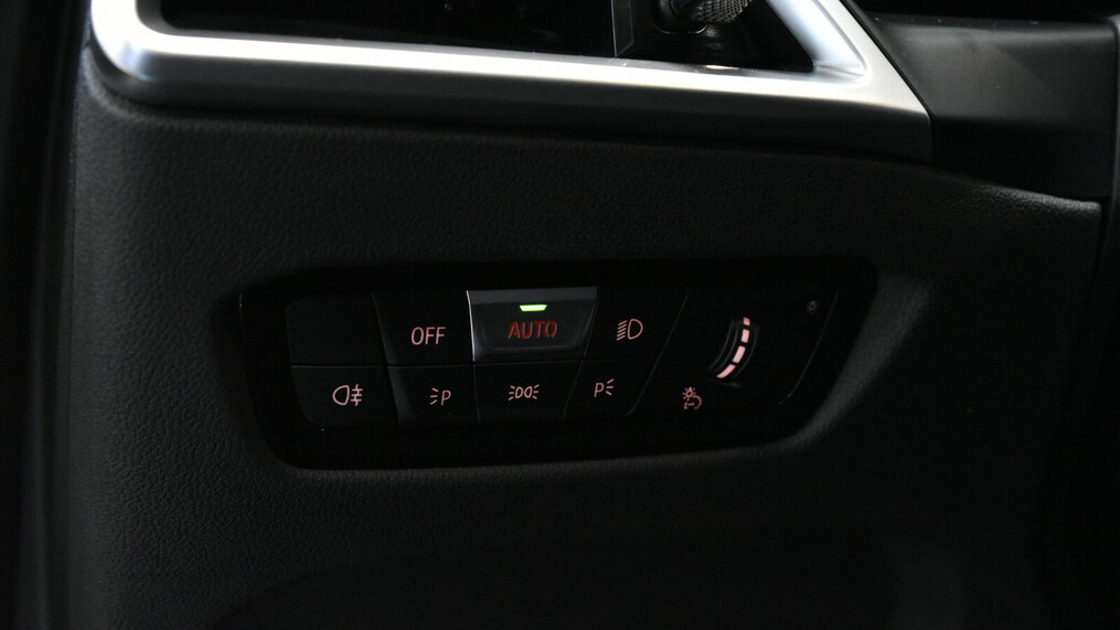 BMW Seria 3, 320