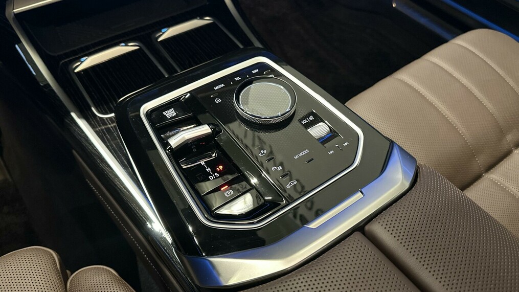 BMW Seria 7 750