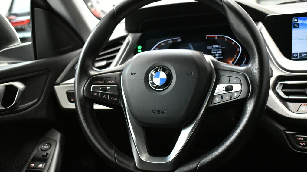 BMW Seria 2 218