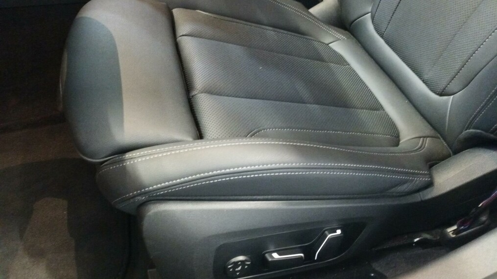 BMW Serii 3, 320