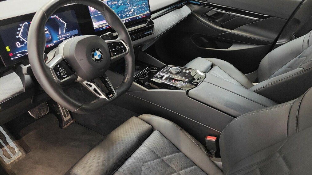 BMW Serii 5, 520