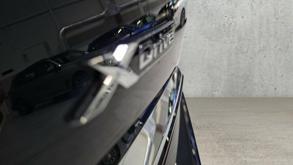 BMW Serii 7, 740