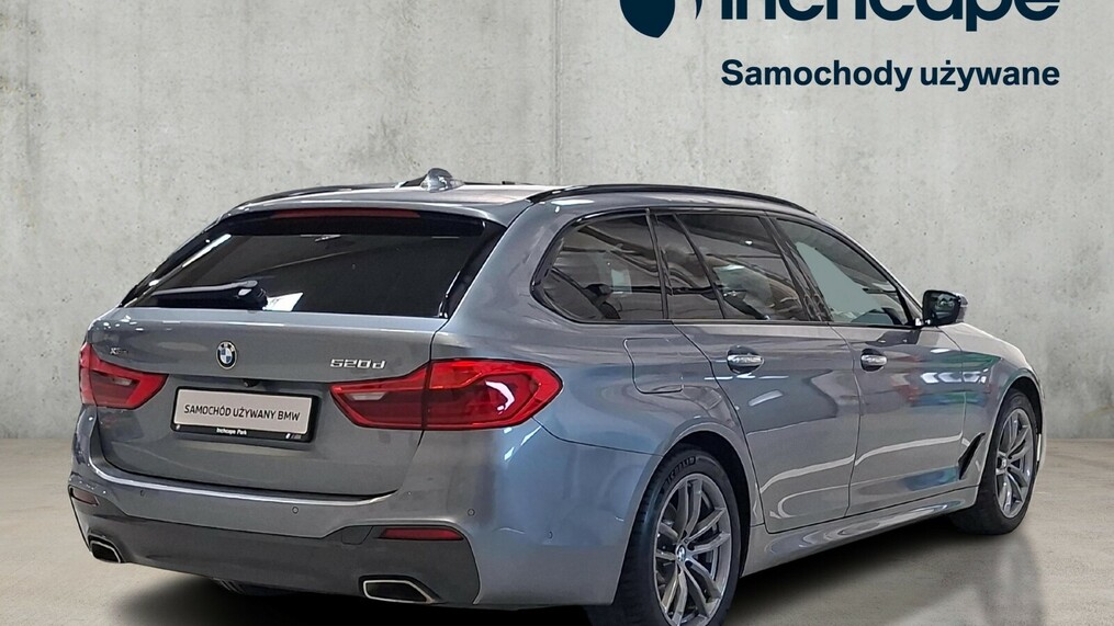 BMW Serii 5, 520