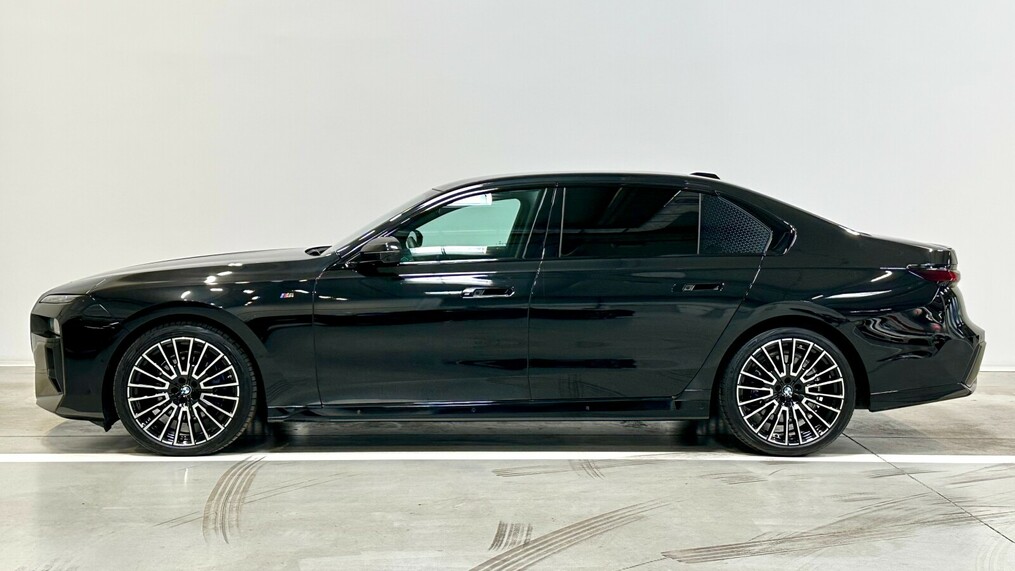 BMW Seria 7 740