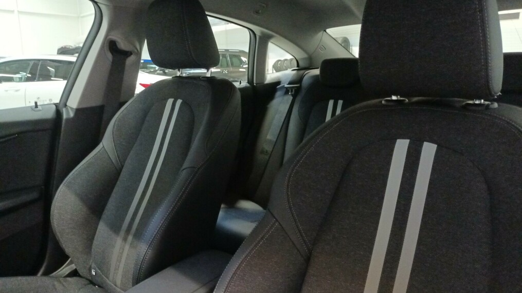 BMW Seria 2 218