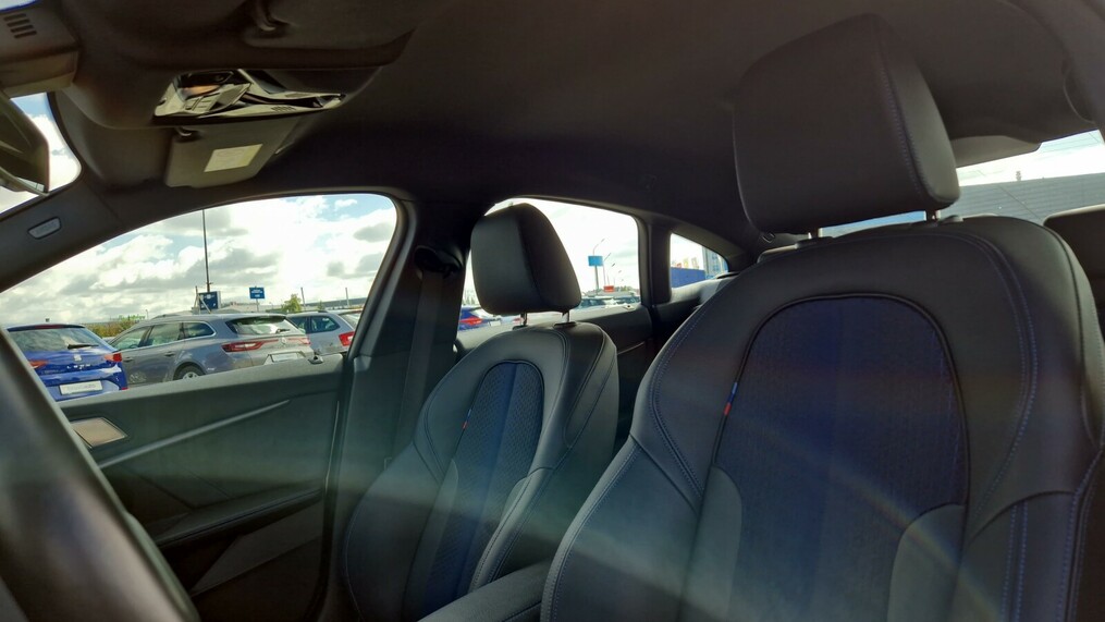 BMW Seria 2 218