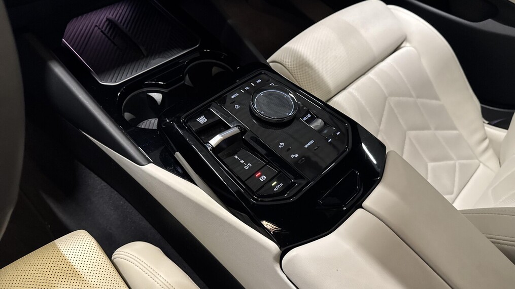 BMW Serii 5, 520