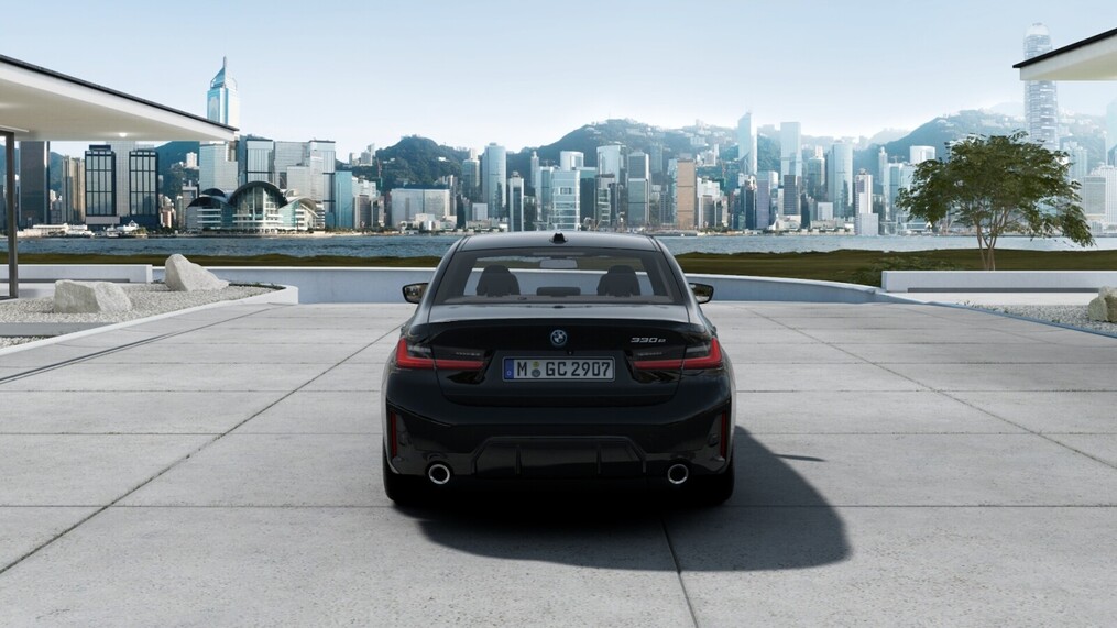 BMW Serii 3, 330