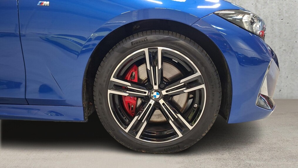 BMW Serii 3, 320
