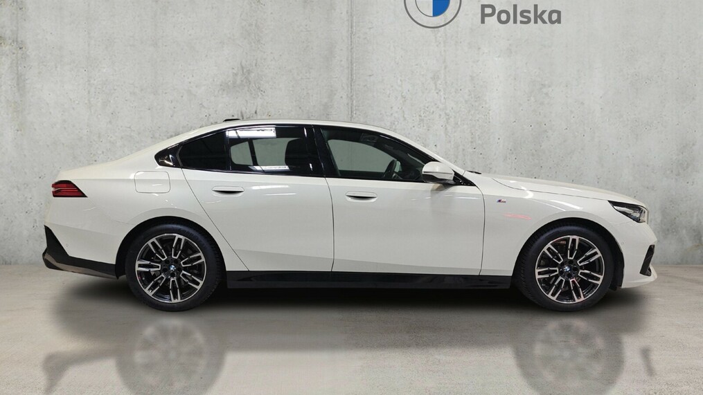 BMW Serii 5, 520