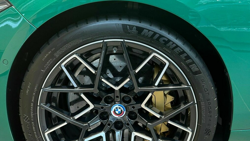 BMW Seria M8