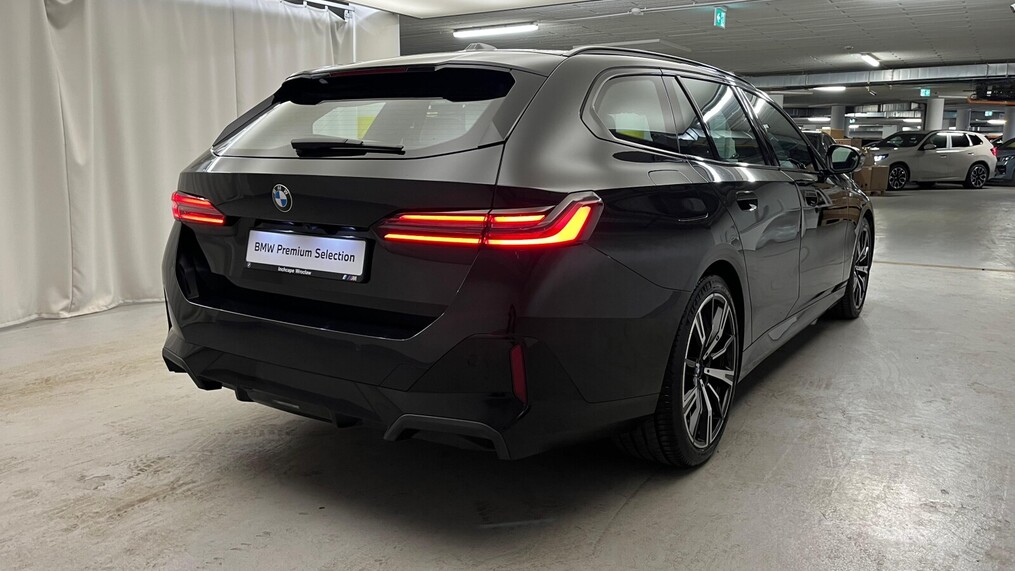 BMW Serii 5, 520