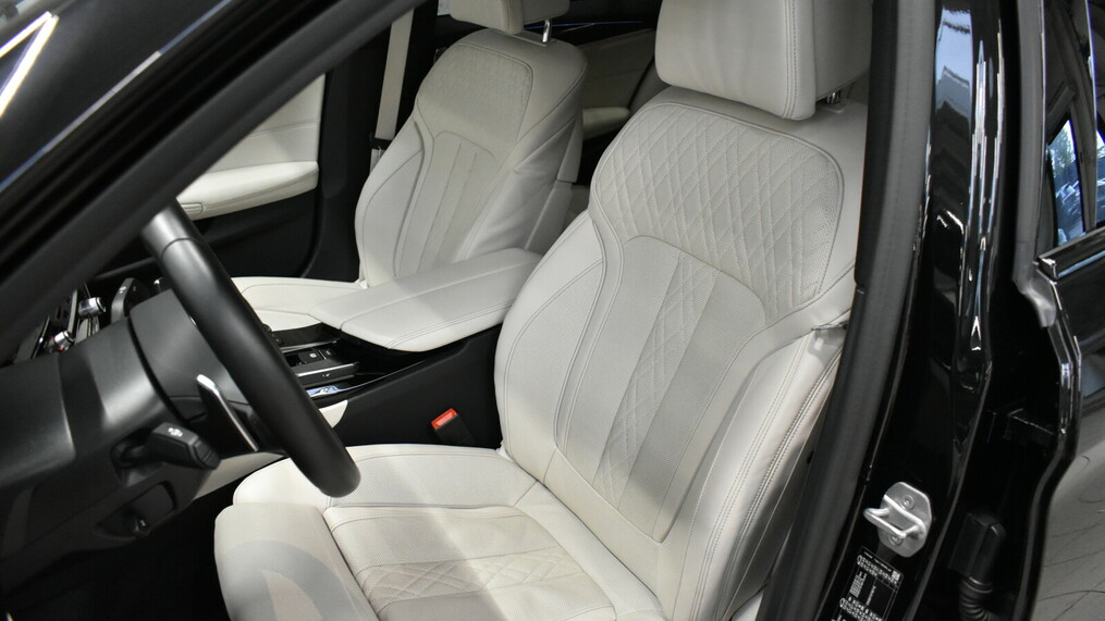 BMW Serii 5, 520