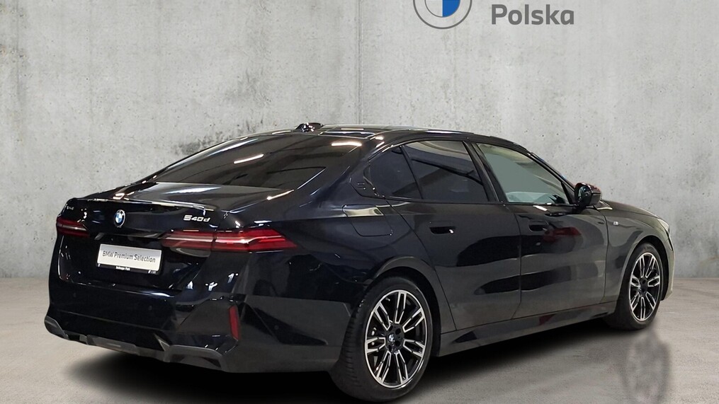 BMW Serii 5, 540