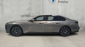 BMW Serii 7, 740