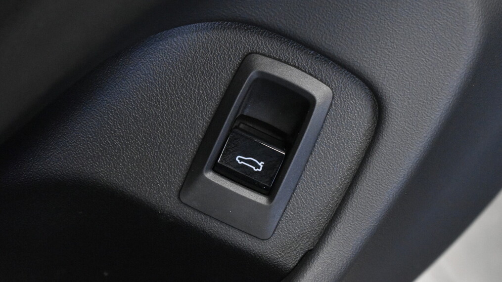 BMW Serii 5, 520