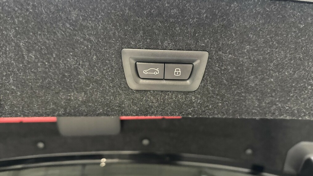 BMW Serii 3, 320