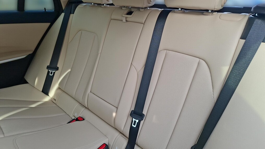 BMW Serii 3, 320