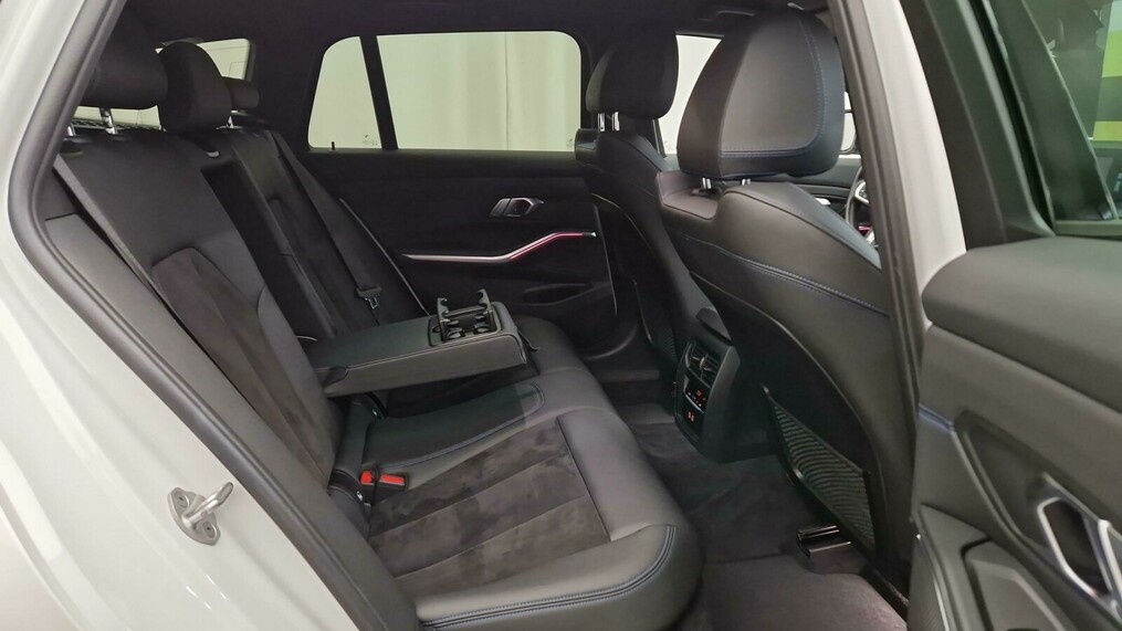 BMW Seria 3, 320