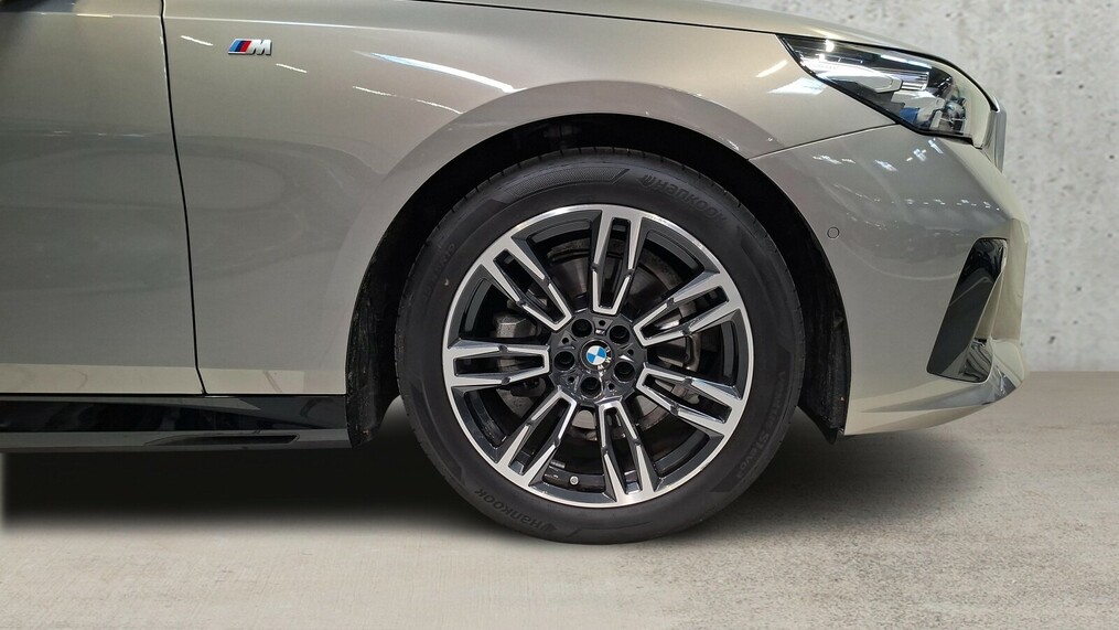 BMW Serii 5, 520
