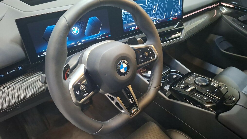 BMW Serii 5, 520