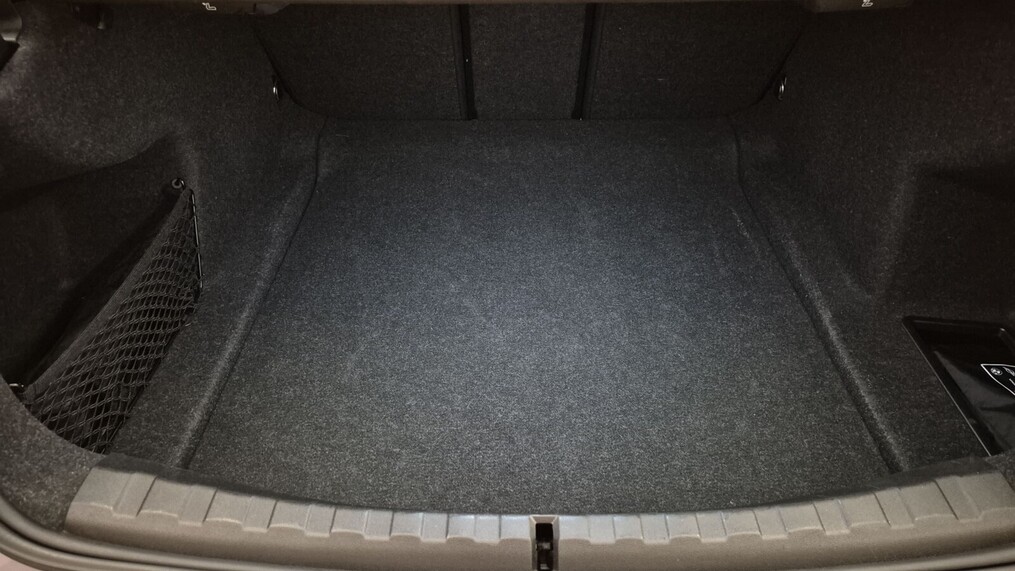 BMW Serii 3, 320