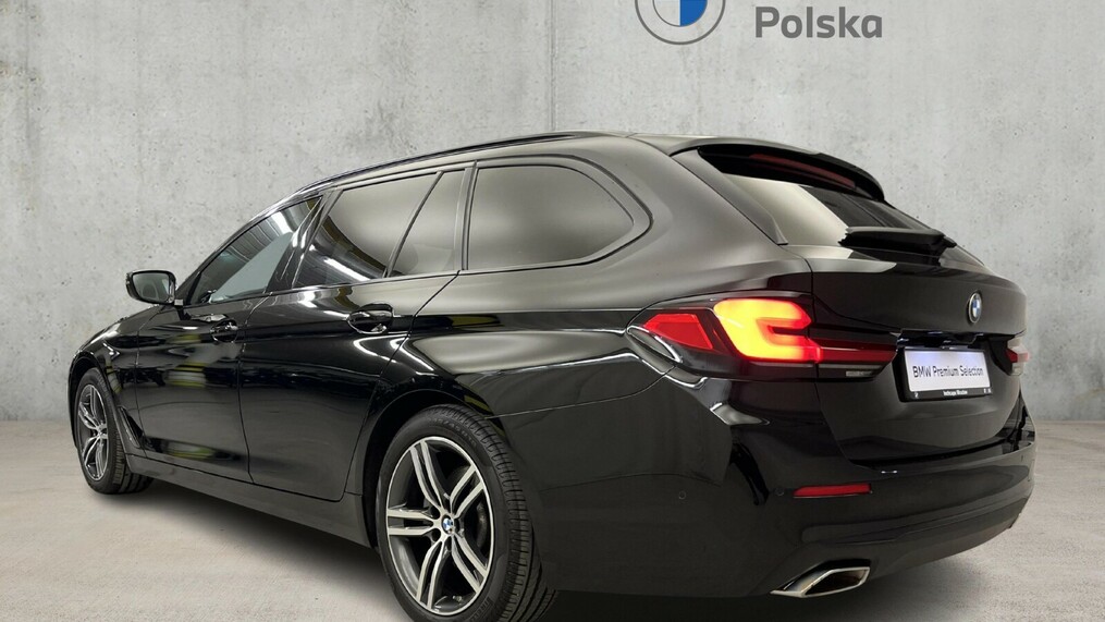 BMW Serii 5, 520