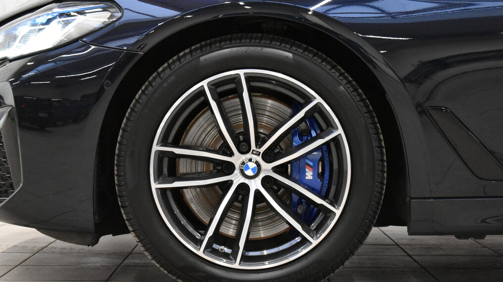 BMW Serii 5, 530