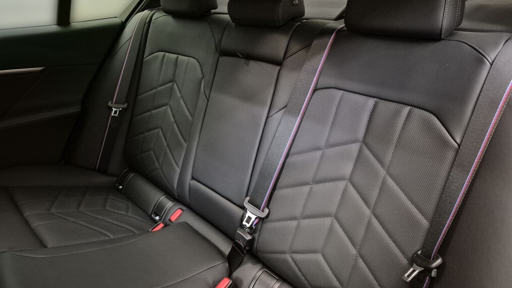 BMW Serii 5, 520