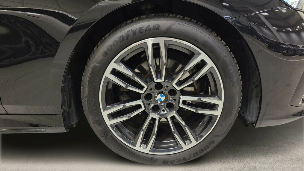 BMW Seria 5, 520