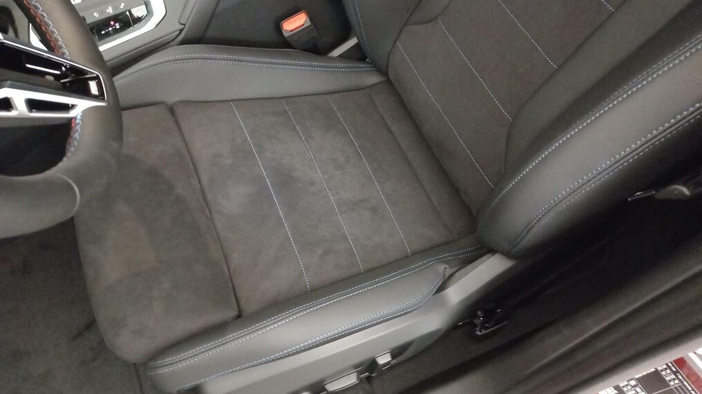 BMW Serii 2, 235