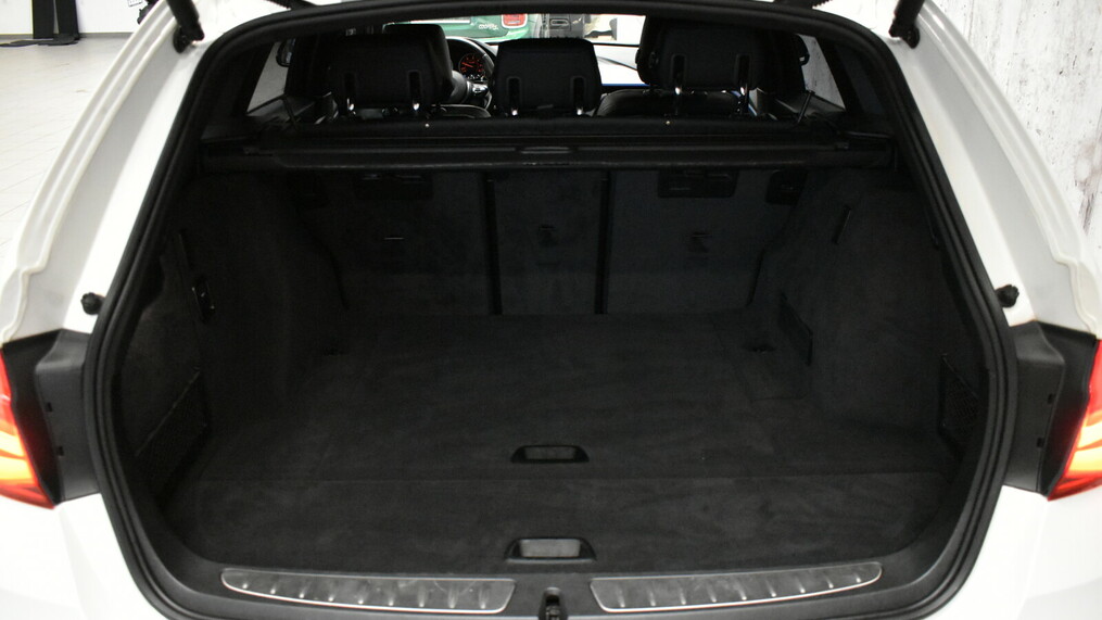 BMW Serii 3, 320