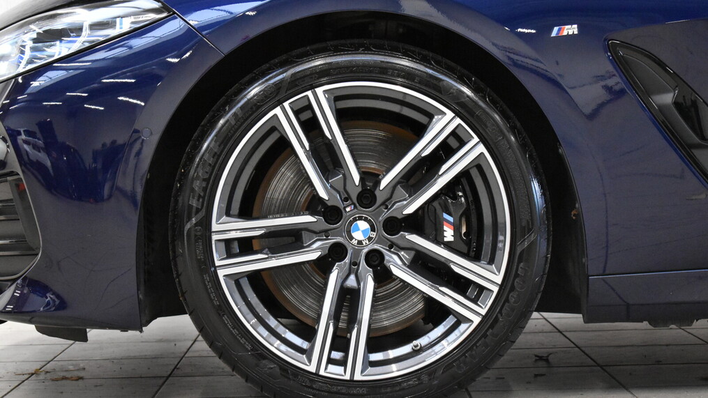 BMW Serii 8, 840