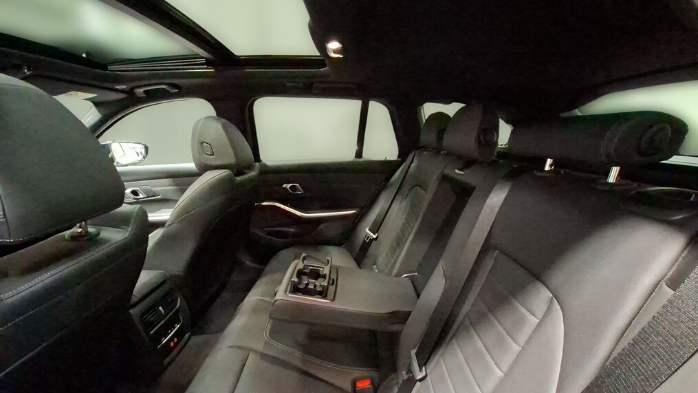 BMW Serii 3, 340