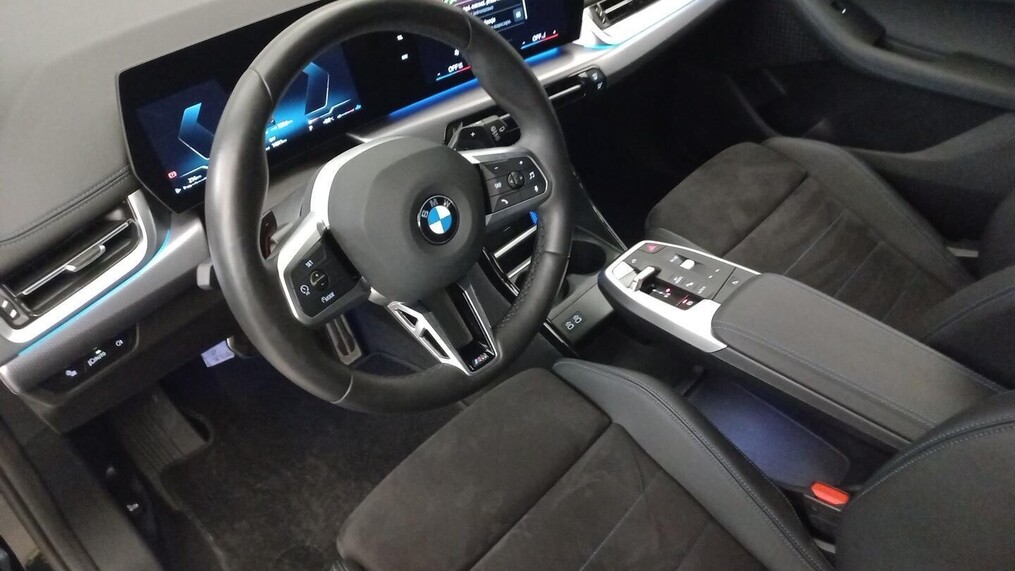 BMW Serii 2, 218