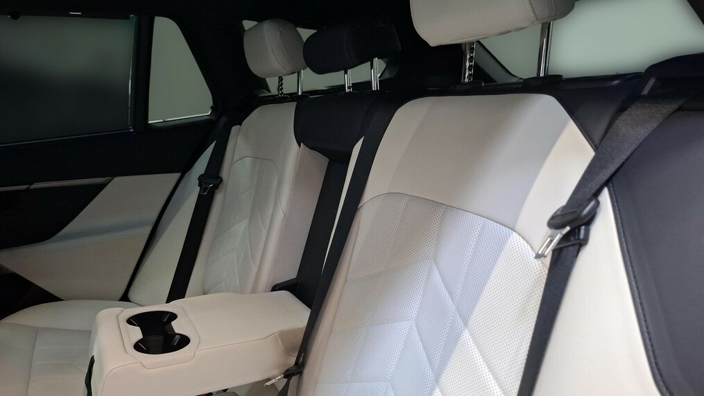 BMW Serii 5, 520
