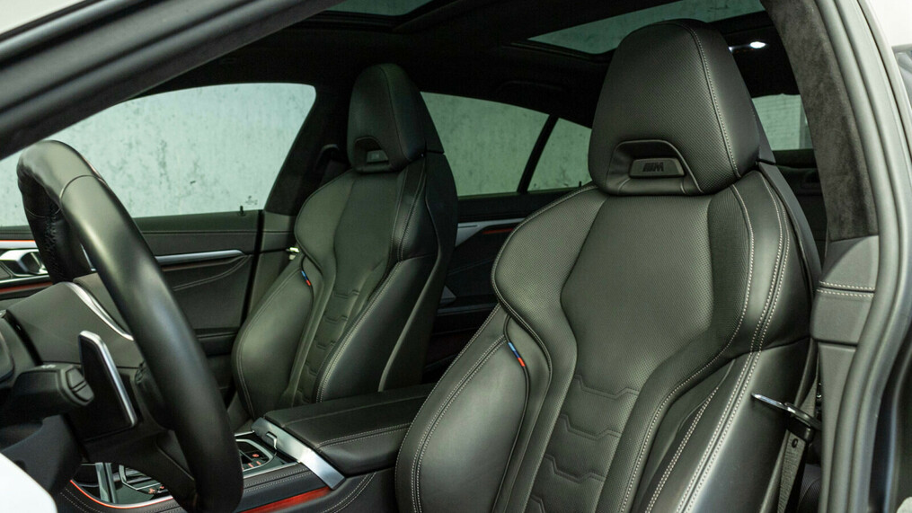 BMW Serii 8, 850