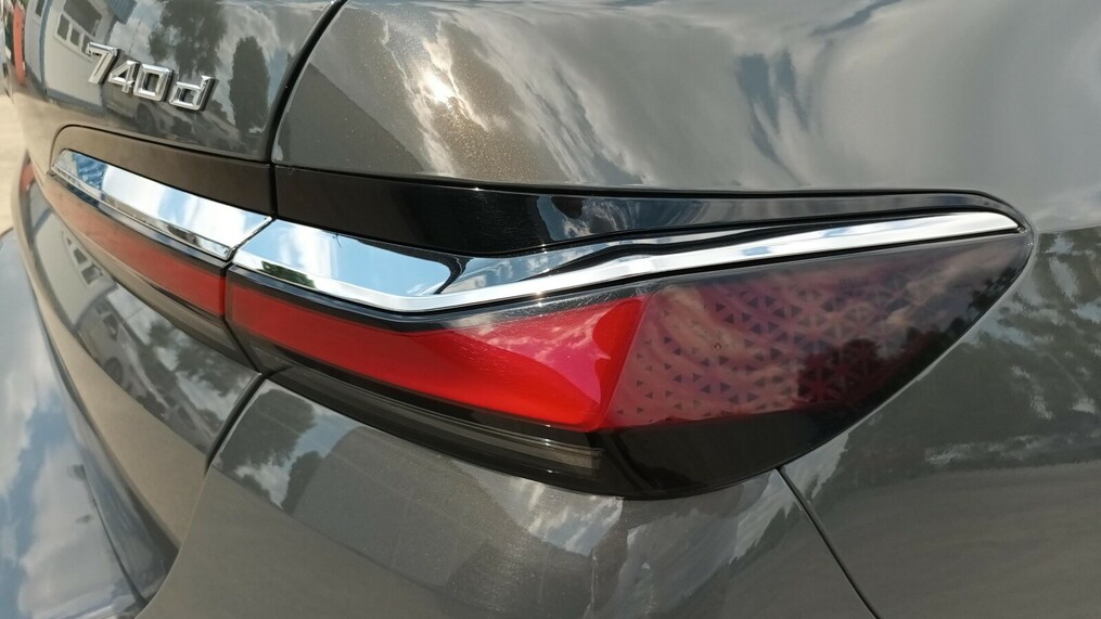 BMW Serii 7, 740