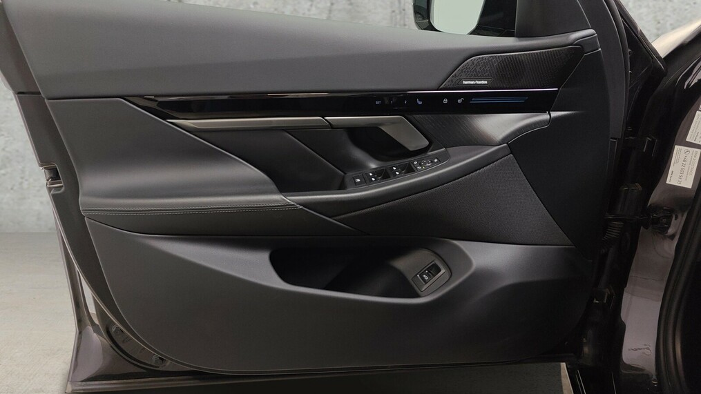 BMW Serii 5, 520
