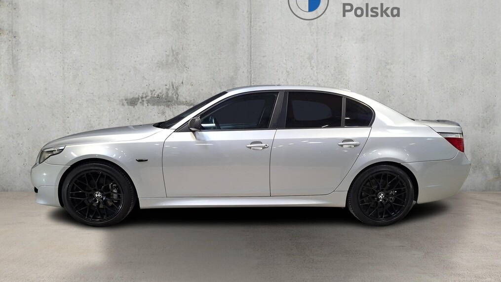 BMW Serii 5, 523